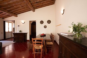 Residence Borgo San Lorenzo a Linari