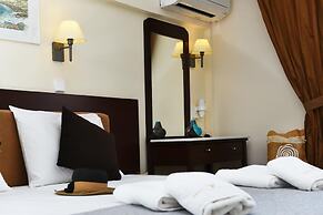 Phaistos Hotel