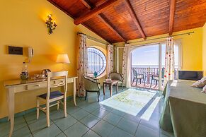 Mendolia Beach Hotel