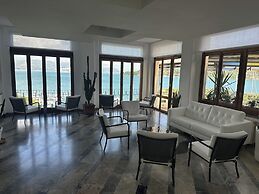Hotel Paradiso