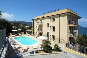 Piccolo Hotel