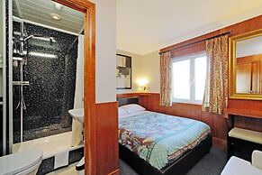 London Visitors Hotel