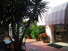 Hotel Prestige