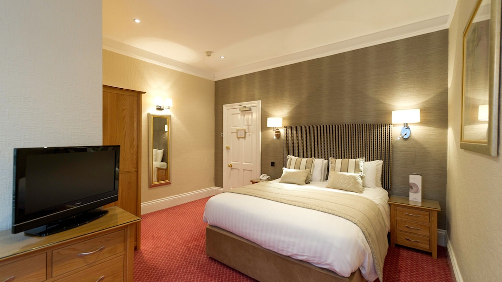 The Royal & Fortescue