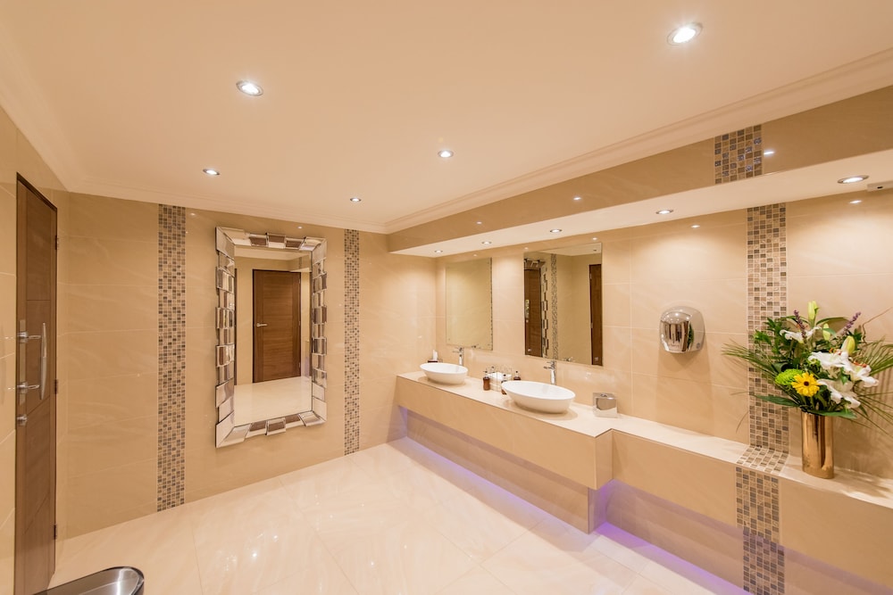 The Victoria Hotel & Source Spa