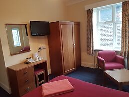 Avoca House Hotel