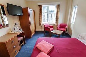 Avoca House Hotel