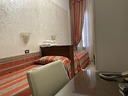 Hotel Bridge