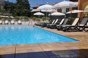 Green Park Hotel