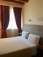 Green Park Hotel