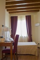 Green Park Hotel