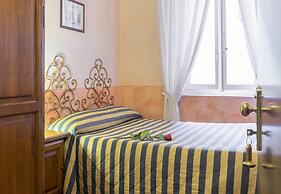 Hotel Monica