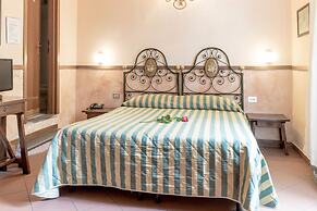 Hotel Monica