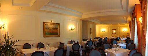 Hotel Royal