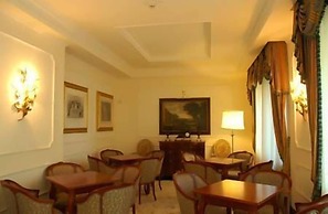 Hotel Royal