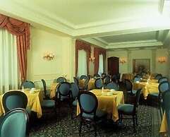 Hotel Royal