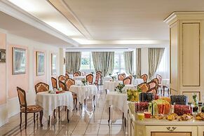ABANO GRAND HOTEL – Lifestyle Spa & Fine Dining