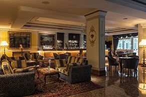 ABANO GRAND HOTEL – Lifestyle Spa & Fine Dining