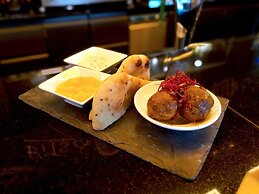 Holiday Inn Zurich - Messe by IHG
