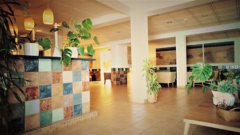 Hotel Ayamontino