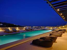 Kosmoplaz Beach Hotel