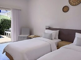 Kosmoplaz Beach Hotel