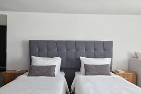 Kosmoplaz Beach Hotel