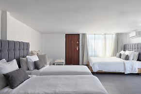 Kosmoplaz Beach Hotel