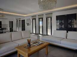 Kosmoplaz Beach Hotel