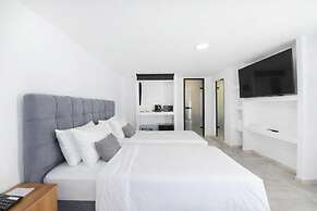 Kosmoplaz Beach Hotel