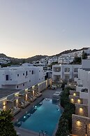 Kosmoplaz Beach Hotel