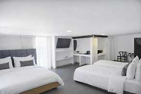 Kosmoplaz Beach Hotel