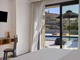Kosmoplaz Beach Hotel