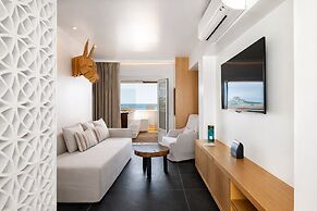 Kosmoplaz Beach Hotel