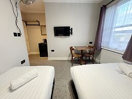 Plaza Hotel Hammersmith