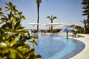 ROBINSON KYLLINI BEACH