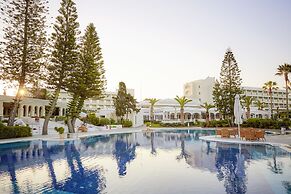 ROBINSON KYLLINI BEACH