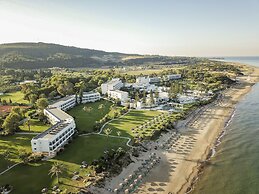 ROBINSON KYLLINI BEACH