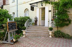 Logis Hôtel Le Plantagenêt
