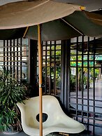 Centric Place Hotel