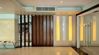 Centric Place Hotel
