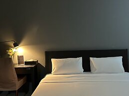 Centric Place Hotel