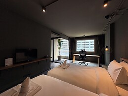 Centric Place Hotel