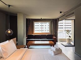Centric Place Hotel