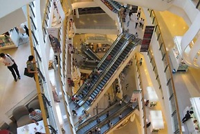 Centric Place Hotel