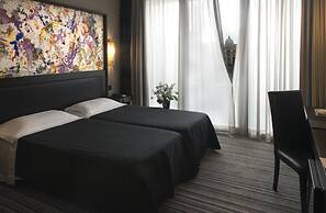 Twentyone Hotel