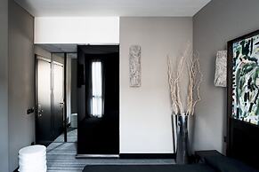 Twentyone Hotel