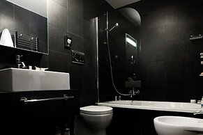 Twentyone Hotel