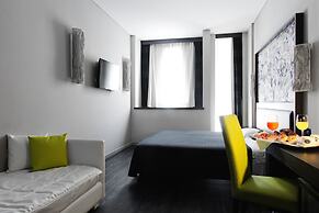 Twentyone Hotel