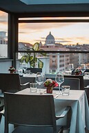 Twentyone Hotel